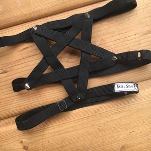 Adjustable pentacle garter